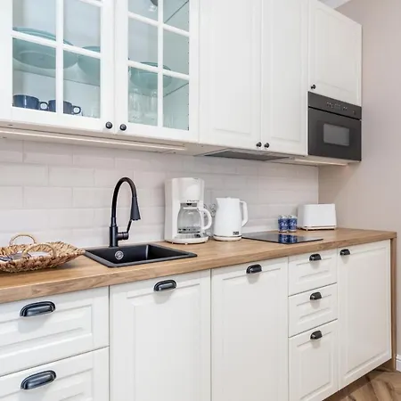 Etna Tranquil With Balcony By Renters Apartment *