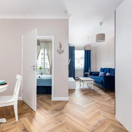 Etna Tranquil With Balcony By Renters Apartment *